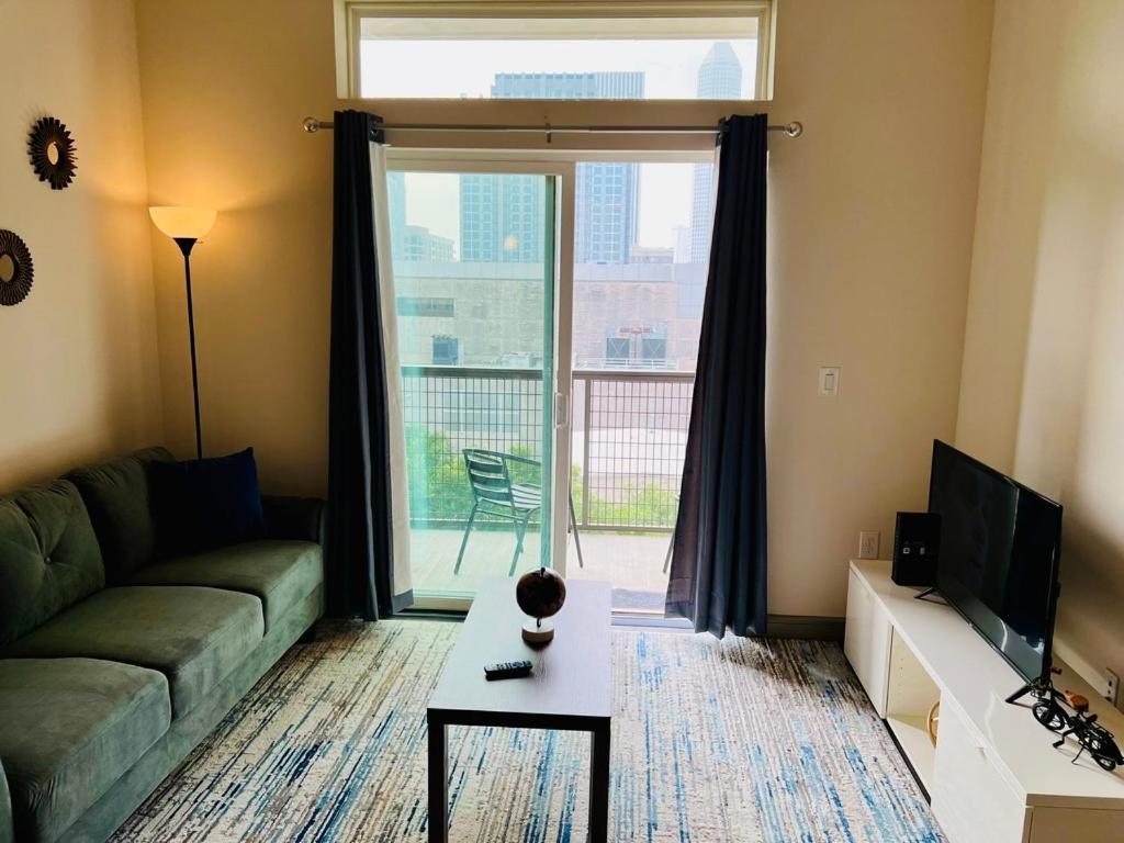 Downtown Apt Free Parking - Pool - Gym - Fully Kitchen Хьюстон Экстерьер фото