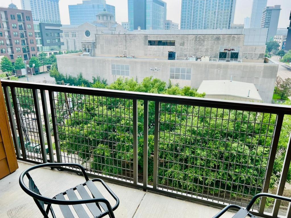 Downtown Apt Free Parking - Pool - Gym - Fully Kitchen Хьюстон Экстерьер фото