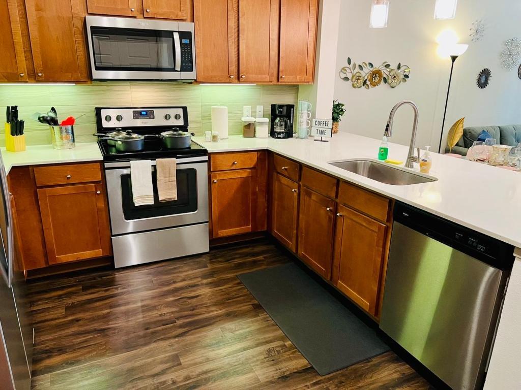 Downtown Apt Free Parking - Pool - Gym - Fully Kitchen Хьюстон Экстерьер фото