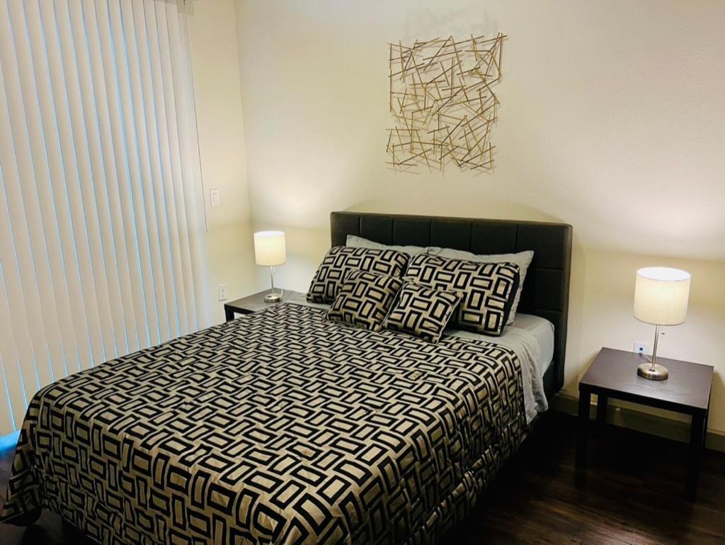 Downtown Apt Free Parking - Pool - Gym - Fully Kitchen Хьюстон Экстерьер фото